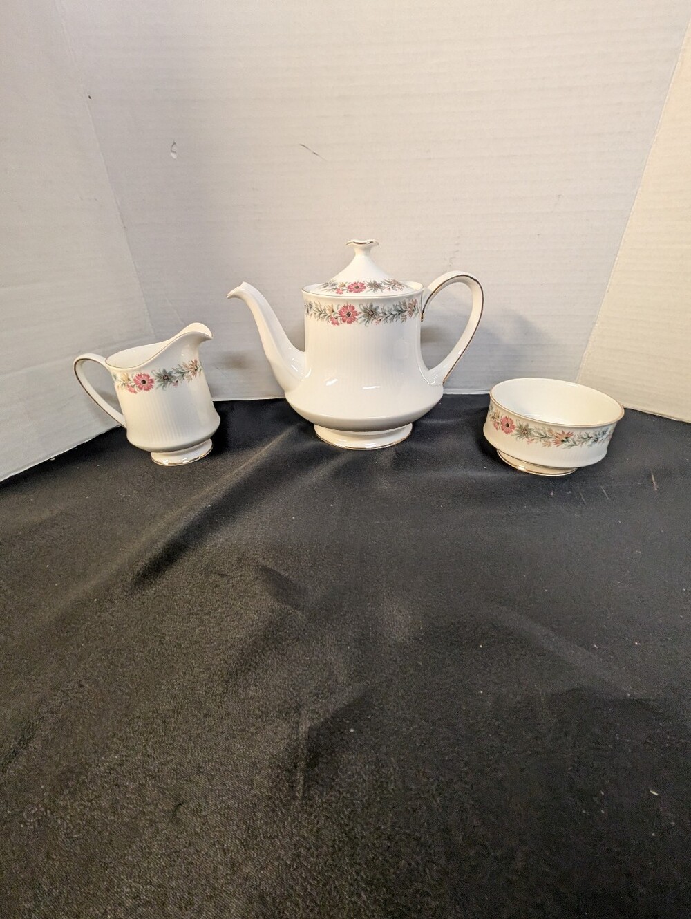 Rare Vintage Paragon Belinda Bone China Teapot Cream & Sugar Set England Floral